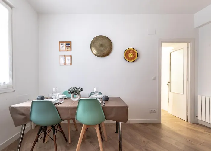 Amplio Y Acogedor Junto Al Ayuntamiento Apartamento