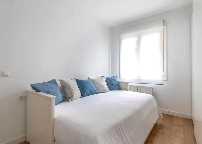 Amplio Y Acogedor Junto Al Ayuntamiento Bilbau