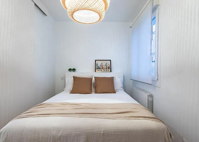 Amplio Y Acogedor Junto Al Ayuntamiento Μπιλμπάο